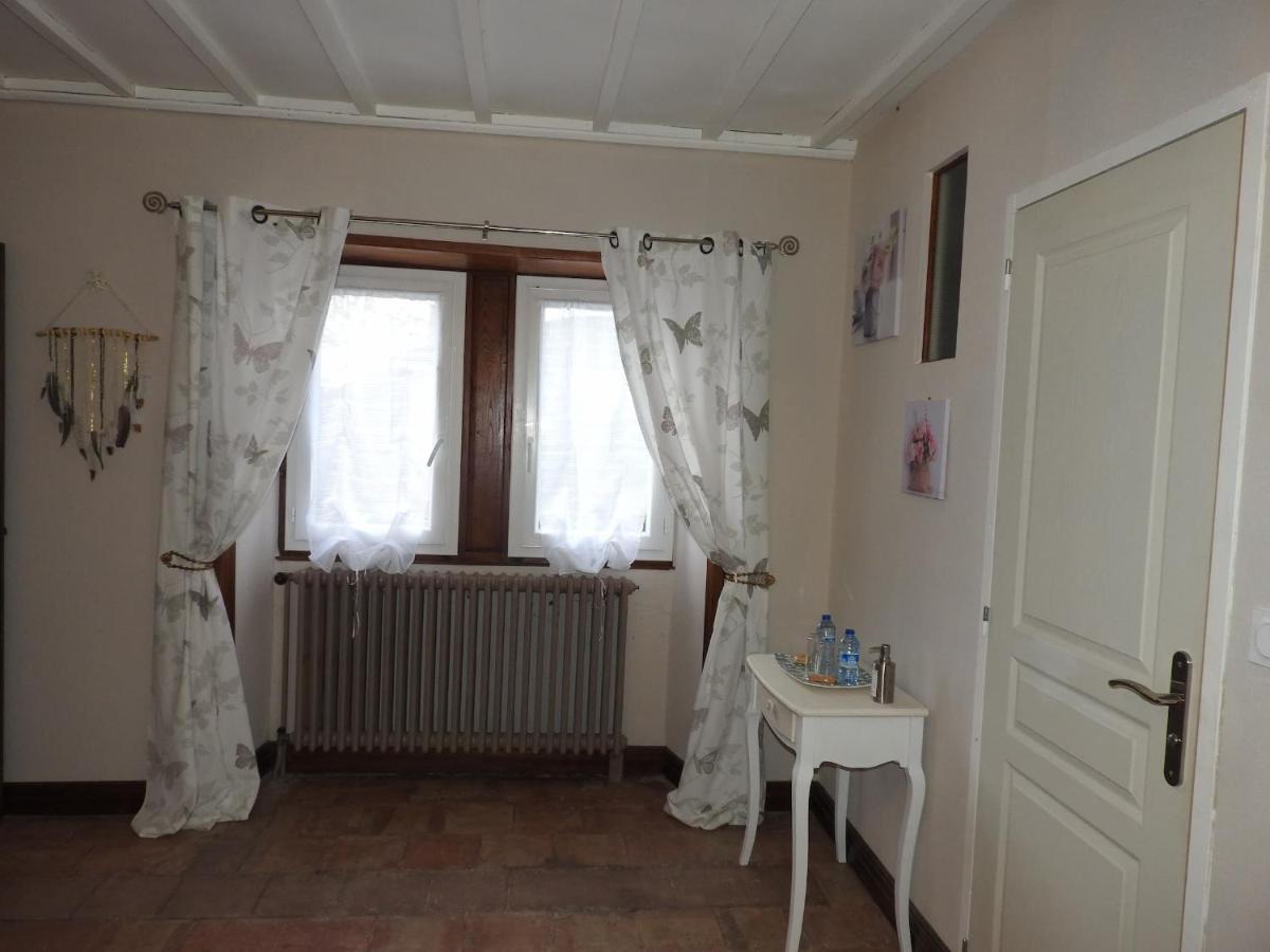 Chambres D'Hotes La Dame Fines Puybegon Ngoại thất bức ảnh